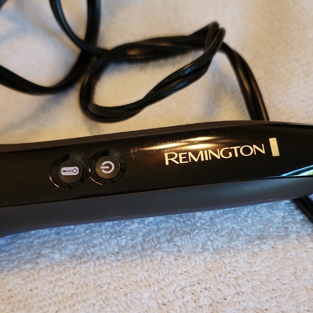 Remington Black and Pink Hair Straightening Brush - Picture 2 of 8